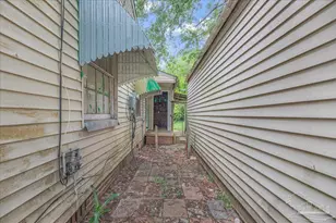 3704 W Lloyd St, Pensacola, FL 32505 - Photo 4