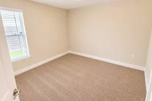5065 Carmell Ridge Cir, Milton, FL 32570 - Photo 12