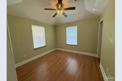 412 S 1st St, Pensacola, FL 32507 - Photo 24