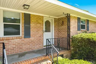 8927 Jupiter Dr, Pensacola, FL 32507 - Photo 6