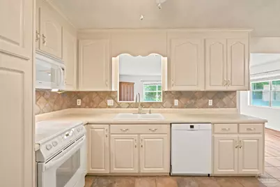 8927 Jupiter Dr, Pensacola, FL 32507 - Photo 14