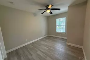 3238 Redwood Ln, Gulf Breeze, FL 32563 - Photo 10