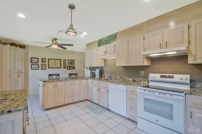 219 Norwich Dr, Gulf Breeze, FL 32561 - Photo 18