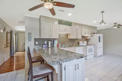 219 Norwich Dr, Gulf Breeze, FL 32561 - Photo 2