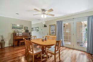 219 Norwich Dr, Gulf Breeze, FL 32561 - Photo 10