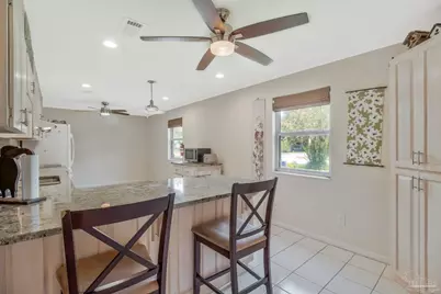 219 Norwich Dr, Gulf Breeze, FL 32561 - Photo 14
