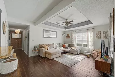 8254 Carriage Ln, Pensacola, FL 32514 - Photo 4