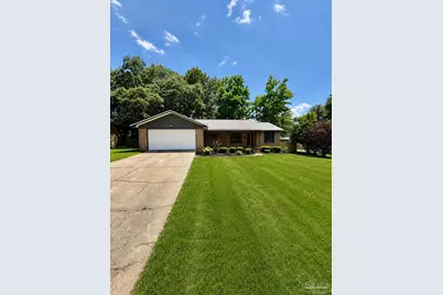 121 Campbell Ave, Crestview, FL 32536 - Photo 2