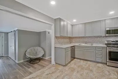 4684 Kingston Dr, Pensacola, FL 32526 - Photo 12
