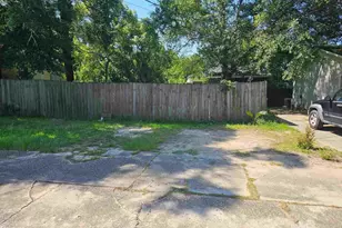 205 E Jordan St, Pensacola, FL 32503 - Photo 1