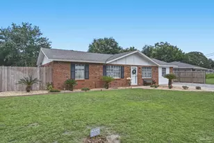 3040 Newton Dr, Pensacola, FL 32503 - Photo 2
