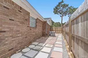 3040 Newton Dr, Pensacola, FL 32503 - Photo 30