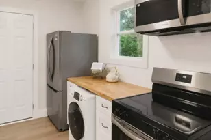7 E Carver Dr, Pensacola, FL 32507 - Photo 6