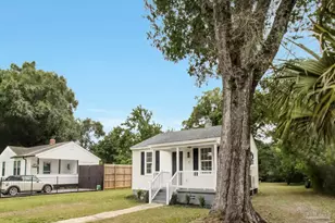 7 E Carver Dr, Pensacola, FL 32507 - Photo 2