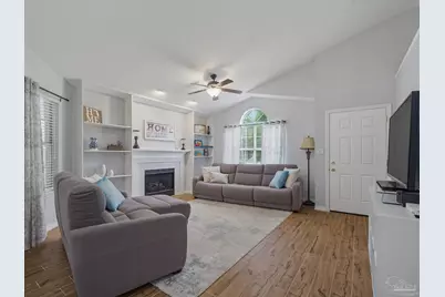 4670 Baybrook Dr, Pensacola, FL 32526 - Photo 4