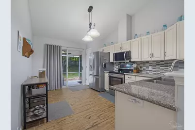4670 Baybrook Dr, Pensacola, FL 32526 - Photo 18