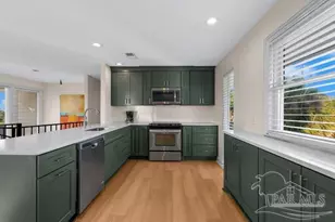 906 Largo Dr, Pensacola, FL 32561 - Photo 6