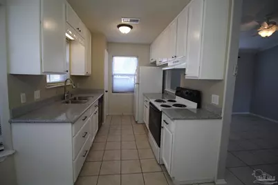 1455 Sanibel Ln, Gulf Breeze, FL 32563 - Photo 6