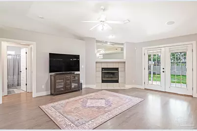 6105 Jameson Cr, Pace, FL 32571 - Photo 10