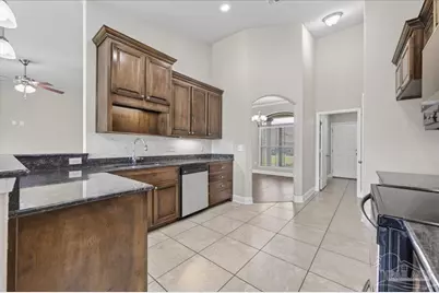6072 Winchester Cir, Milton, FL 32570 - Photo 6