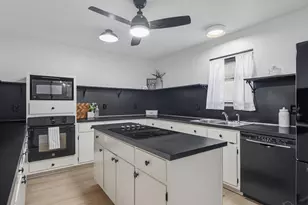 6073 Clay Cir, Gulf Breeze, FL 32563 - Photo 12