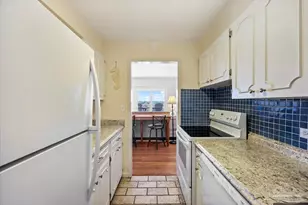 825 Bayshore Dr, Pensacola, FL 32507 - Photo 10