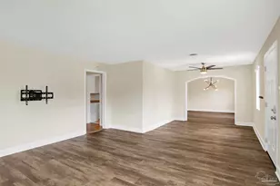 201 S C St, Pensacola, FL 32502 - Photo 14