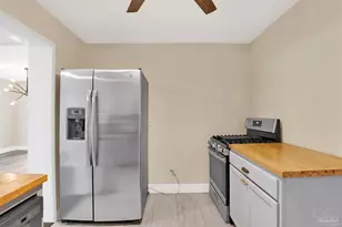 201 S C St, Pensacola, FL 32502 - Photo 10
