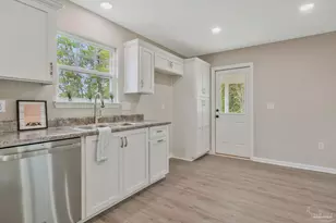 5597 Riviera Dr, Milton, FL 32583 - Photo 8