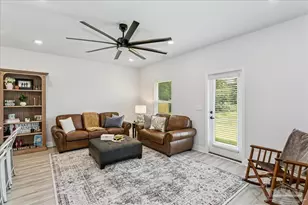 3981 Pendragon Cir, Milton, FL 32583 - Photo 6