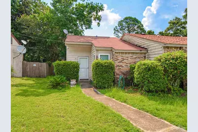 12 Crow Rd, Pensacola, FL 32506 - Photo 1