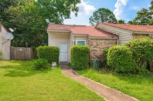 12 Crow Rd, Pensacola, FL 32506 - Photo 1