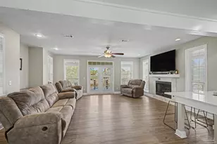3037 Coral Strip Pkwy, Gulf Breeze, FL 32563 - Photo 16