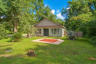 552 Cedartree Ln, Cantonment, FL 32533 - Photo 2