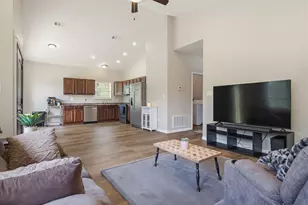 552 Cedartree Ln, Cantonment, FL 32533 - Photo 10