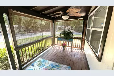 10 Kennington Dr, Pensacola, FL 32507 - Photo 1