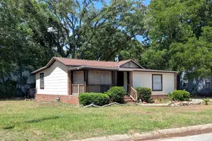 10 Kennington Dr, Pensacola, FL 32507 - Photo 2