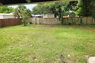 907 Rue Max St, Pensacola, FL 32507 - Photo 2