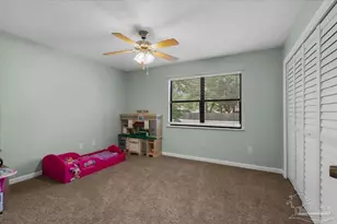 6020 Oakwood Dr, Milton, FL 32570 - Photo 10
