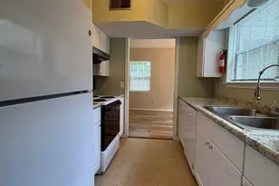 3004 Cedarwood Village Ln, Pensacola, FL 32514 - Photo 8