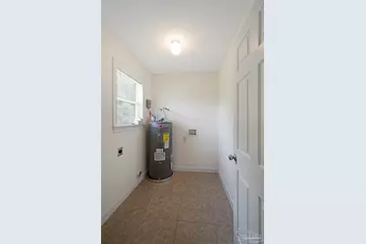 1301 Elliott St, Pensacola, FL 32534 - Photo 8