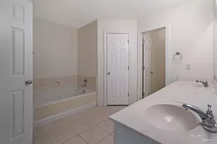 1301 Elliott St, Pensacola, FL 32534 - Photo 12