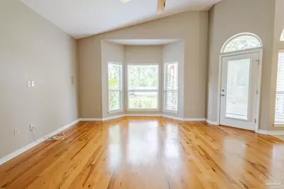 5805 Dunbar Cir, Milton, FL 32583 - Photo 10