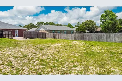 2104 Frontera St, Navarre, FL 32566 - Photo 8
