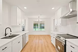 6466 Greenwell St, Pensacola, FL 32526 - Photo 2