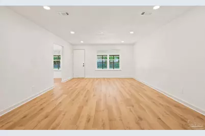 6466 Greenwell St, Pensacola, FL 32526 - Photo 14