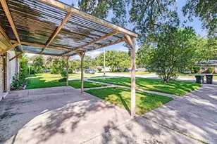 3065 Woodbury Cir, Cantonment, FL 32533 - Photo 4