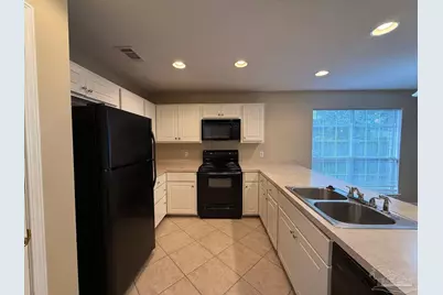 2809 E Johnson Ave #A, Pensacola, FL 32514 - Photo 4