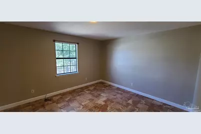 7250 Hilburn Rd #4D, Pensacola, FL 32504 - Photo 6