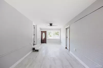 402 Rue Max St, Pensacola, FL 32507 - Photo 2